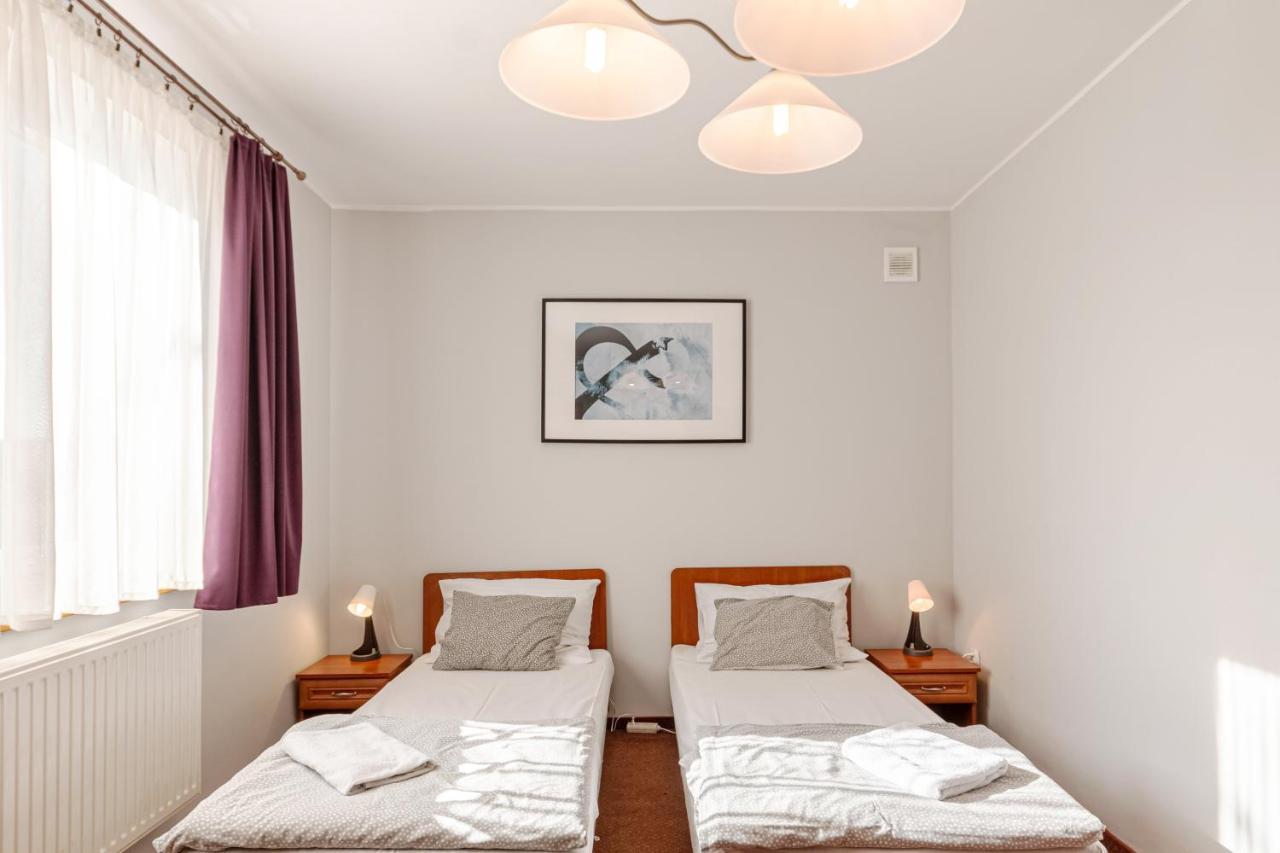 Zajazd Bachus Dąbrowa Górnicza Extérieur photo