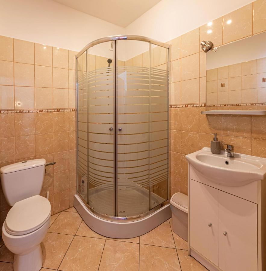 Zajazd Bachus Dąbrowa Górnicza Extérieur photo