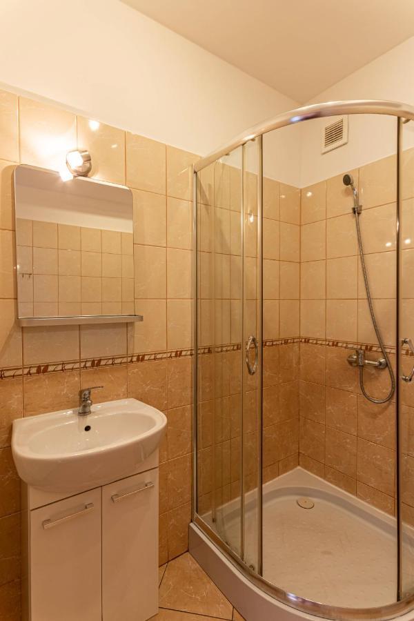 Zajazd Bachus Dąbrowa Górnicza Extérieur photo