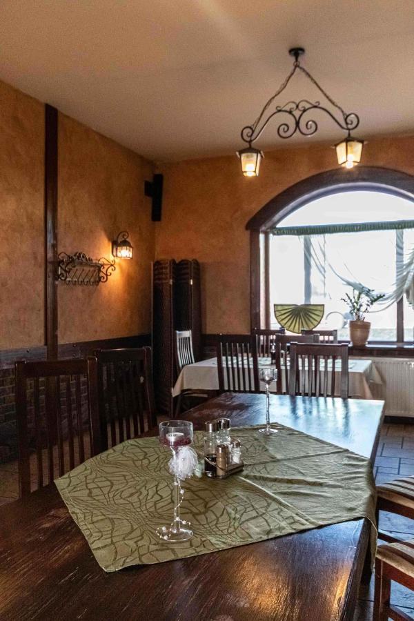Zajazd Bachus Dąbrowa Górnicza Extérieur photo